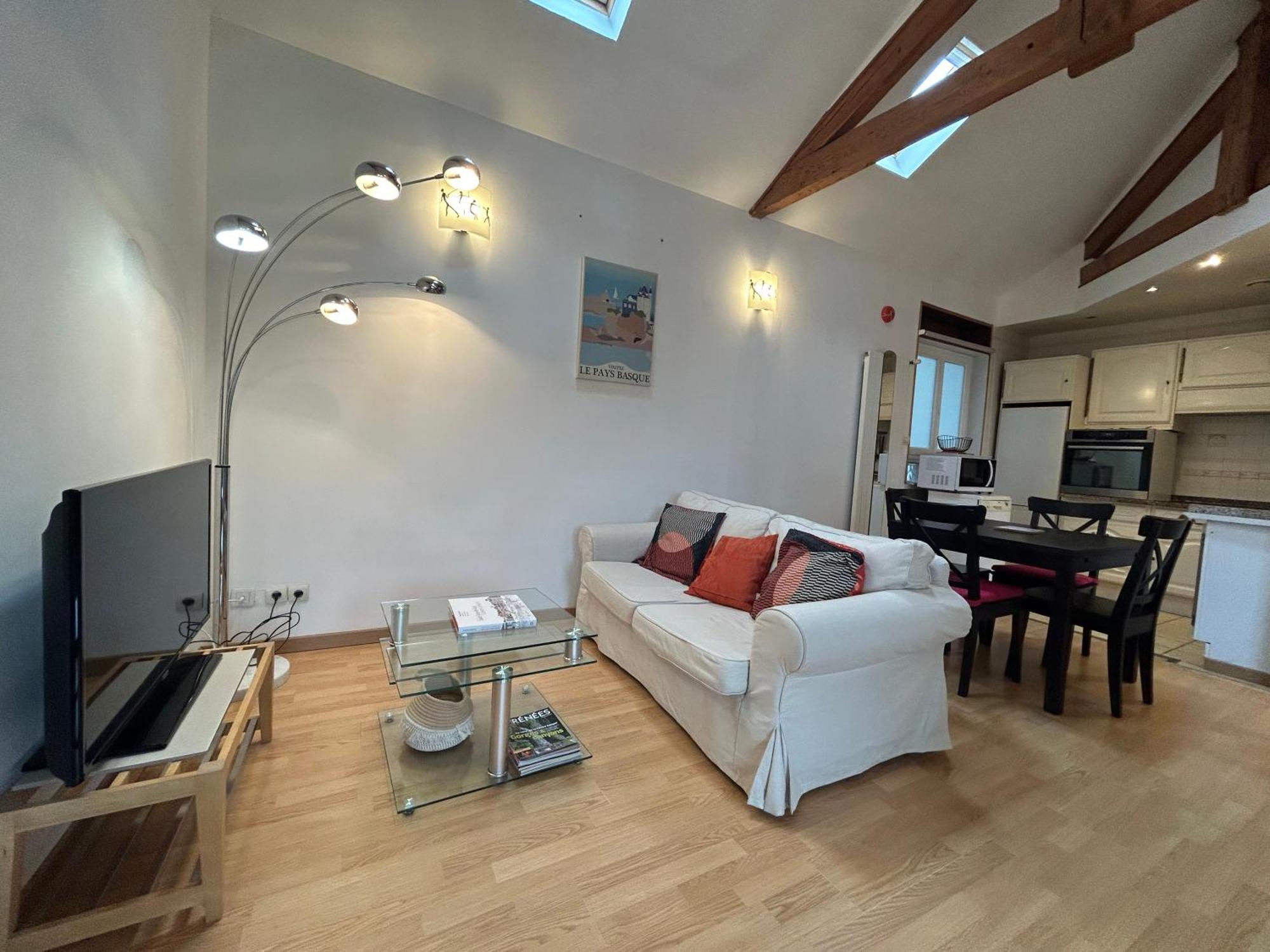 Appartement Charmant T3 Avec Terrasse Au Coeur De Ciboure Extérieur photo