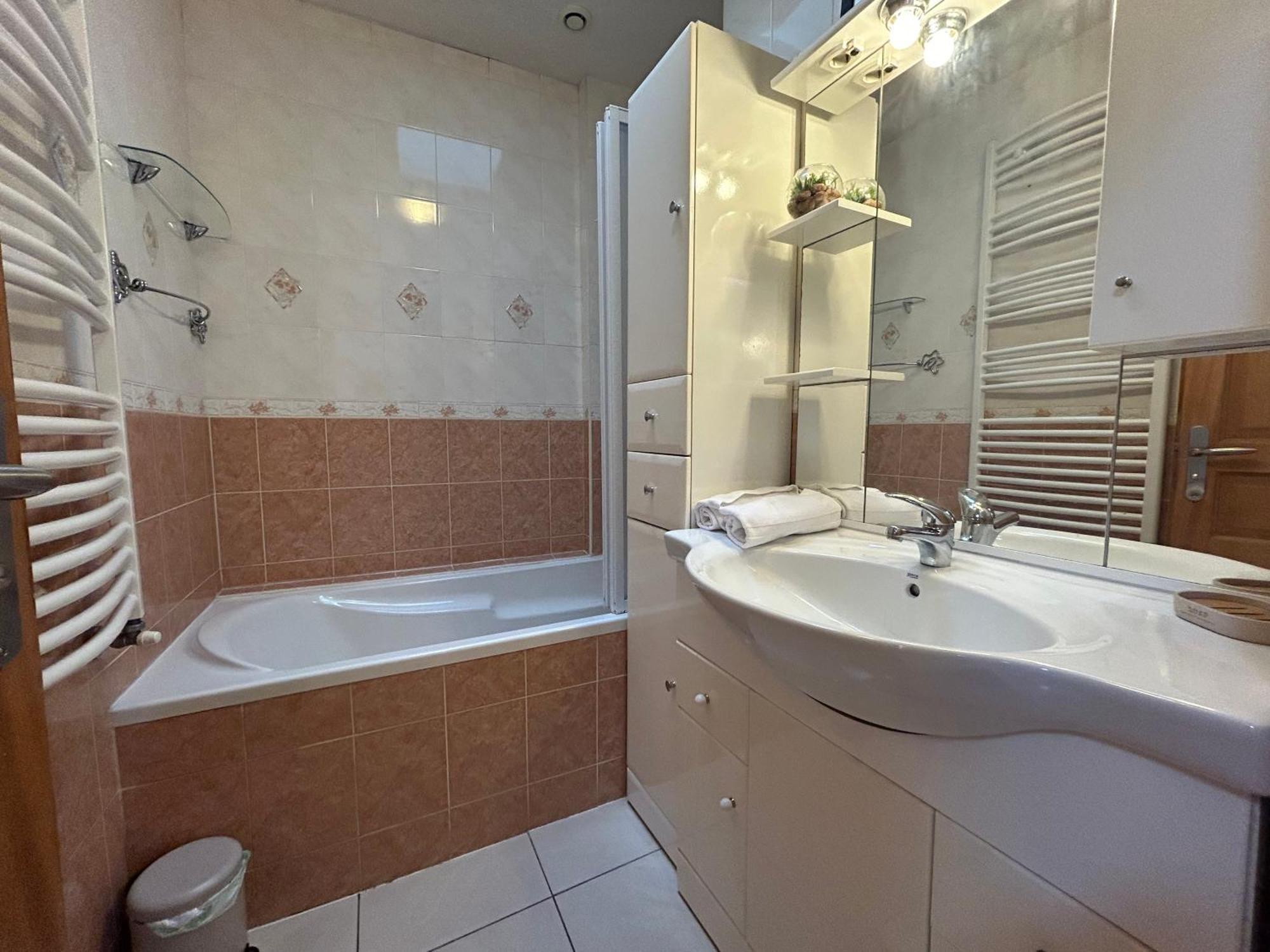 Appartement Charmant T3 Avec Terrasse Au Coeur De Ciboure Extérieur photo